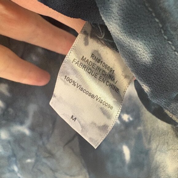 YFB Young Fabulous & Broke Jonnie Tie Dye Long Cuffed Sleeve Wrap Blouse Size M - Picture 9 of 10